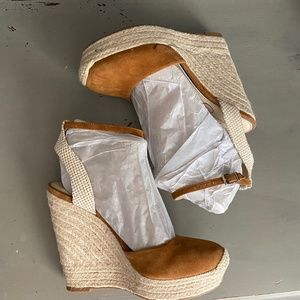 Jessica Simpson wedges